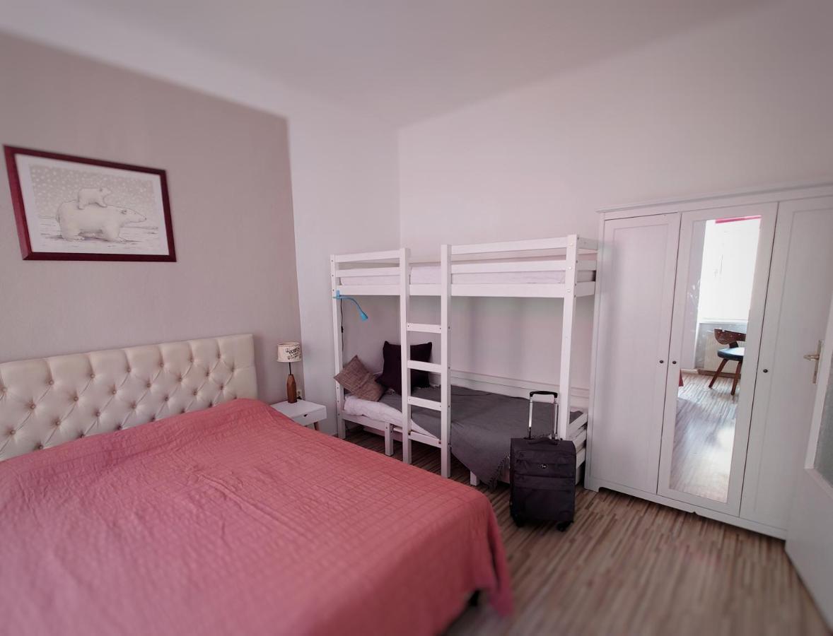 Flat In Neo Country Style Aus Gruenderzeit Bis 6 Person Leilighet Leipzig Eksteriør bilde