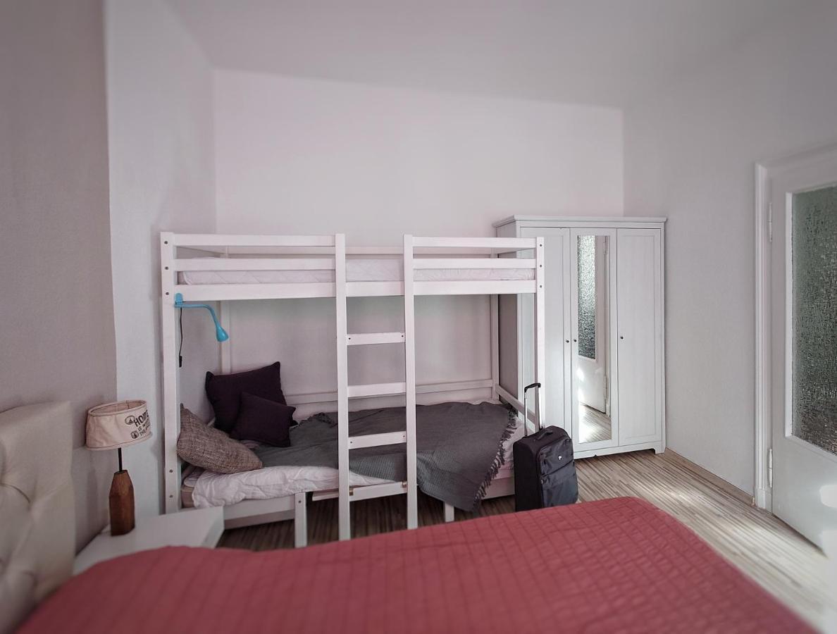 Flat In Neo Country Style Aus Gruenderzeit Bis 6 Person Leilighet Leipzig Eksteriør bilde