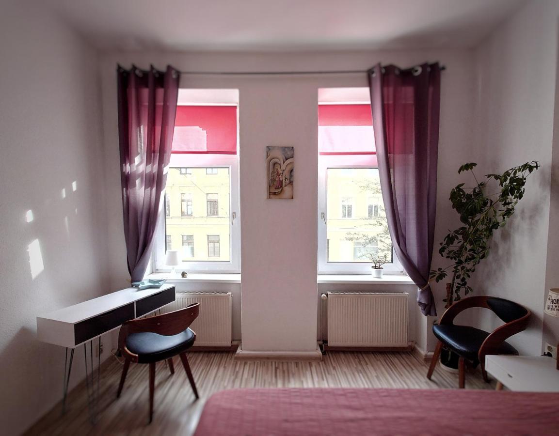 Flat In Neo Country Style Aus Gruenderzeit Bis 6 Person Leilighet Leipzig Eksteriør bilde