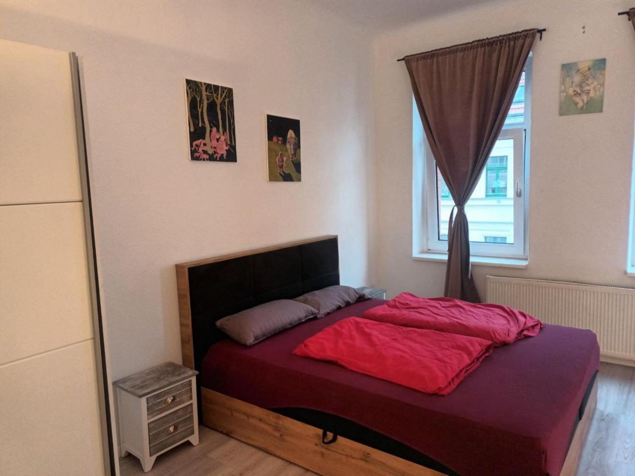 Flat In Neo Country Style Aus Gruenderzeit Bis 6 Person Leilighet Leipzig Eksteriør bilde