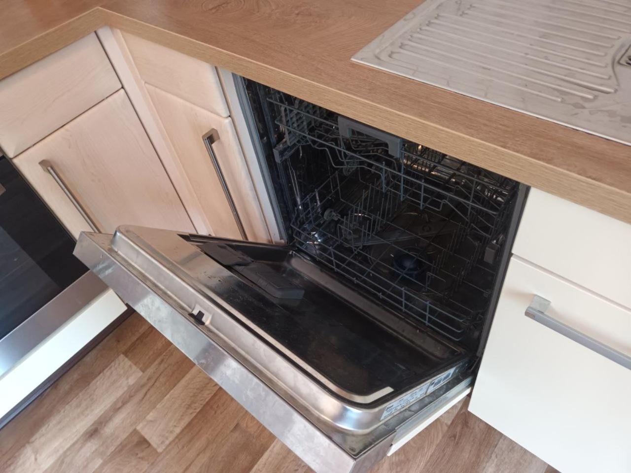 Flat In Neo Country Style Aus Gruenderzeit Bis 6 Person Leilighet Leipzig Eksteriør bilde
