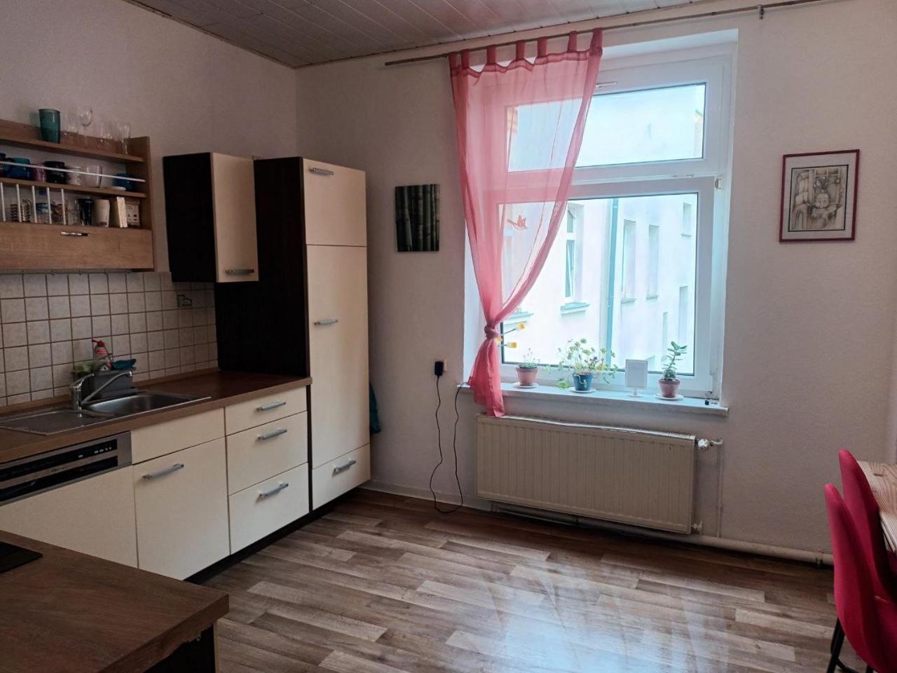 Flat In Neo Country Style Aus Gruenderzeit Bis 6 Person Leilighet Leipzig Eksteriør bilde